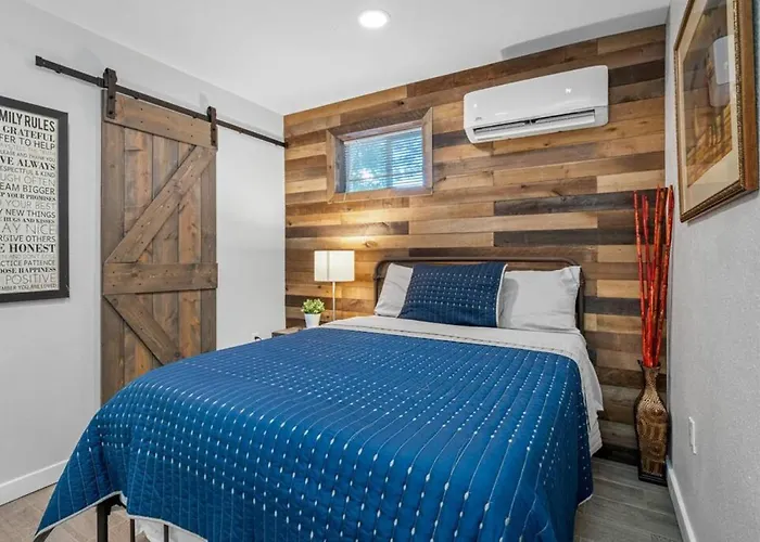 South Tampa Central Location Efficiency Suite