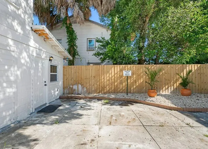 South Tampa Central Location Efficiency Suite