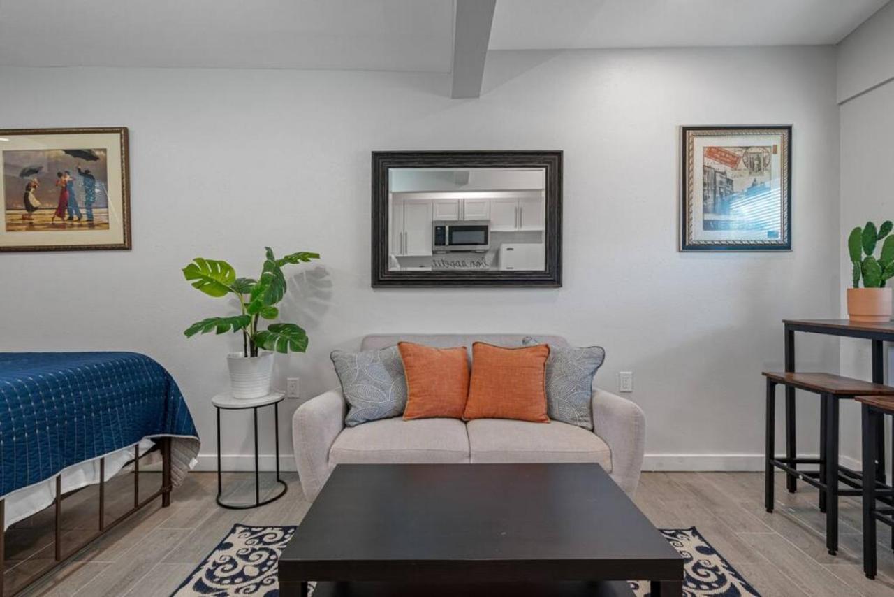South Location Efficiency Apartment